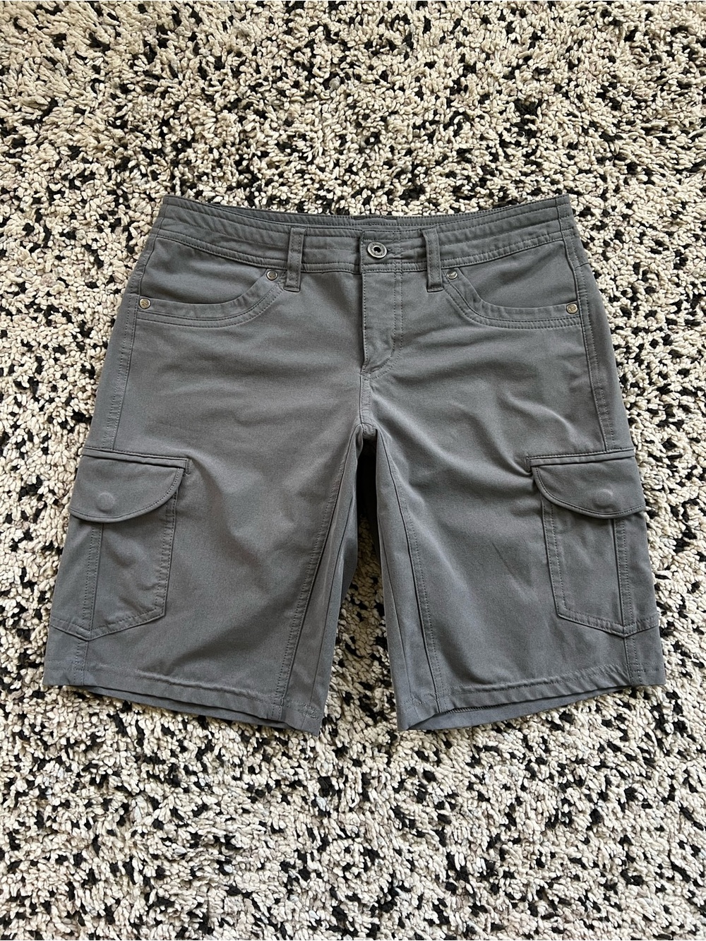 Kuhl Women’s FreeFlex Cargo Shorts Grey 10” Inseam Outdoor Hiking Size 2